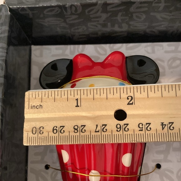 Disney Mickey and Minnie Mouse Cupcake Shakers - Picture 8 of 8